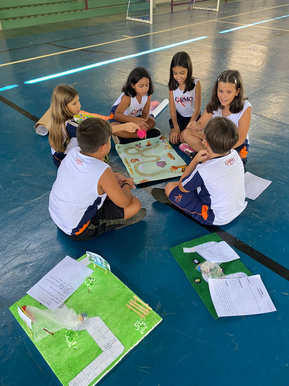 Colégio Carmo · Turmas do 4º ano criam jogos com trilhas